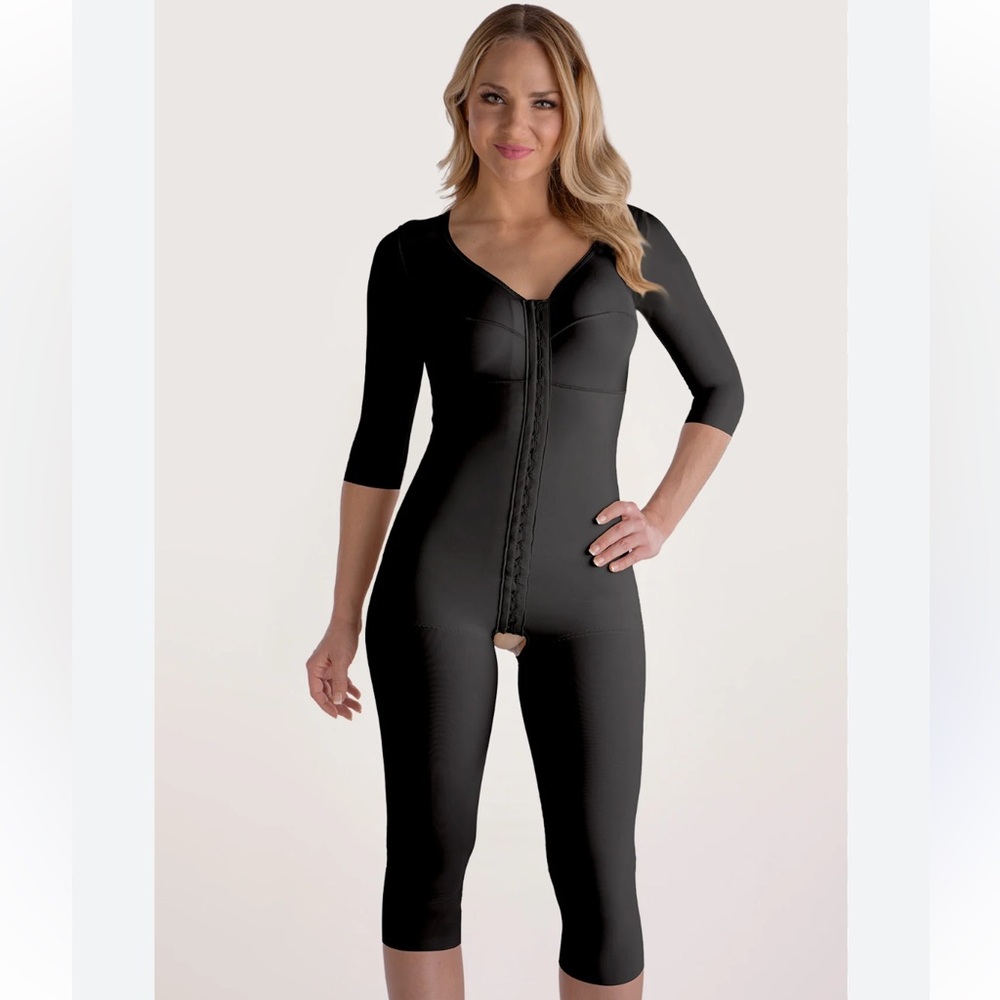 Isavela‎ Compression Bodysuit with Bra, Front Closure & Sleeves